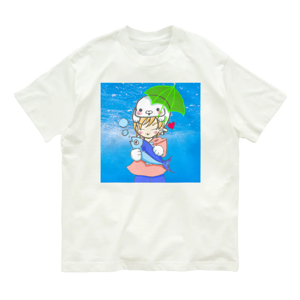 さくらんぼねこの傘をさすアザラシお魚捕まえたよ Organic Cotton T-Shirt