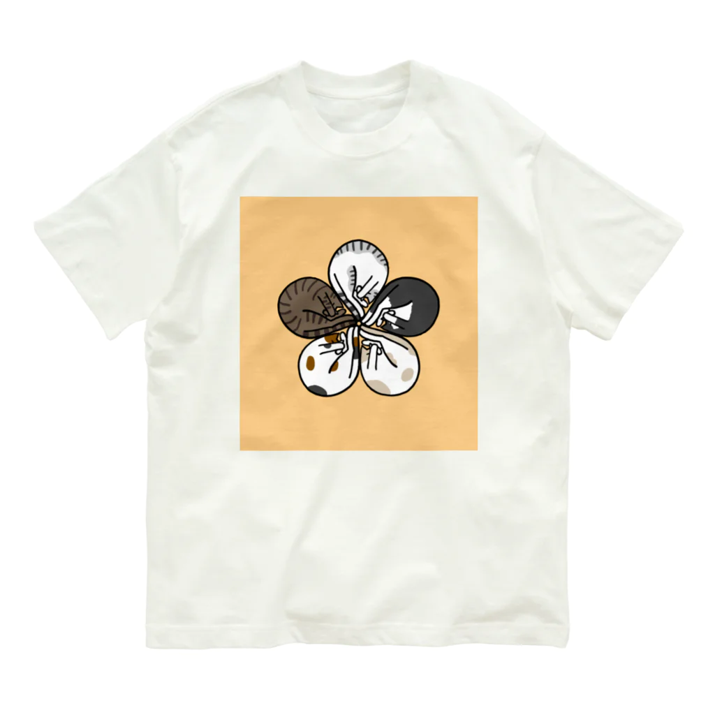 梅咲イラストワークの眠り猫の花紋 オーガニックコットンTシャツ