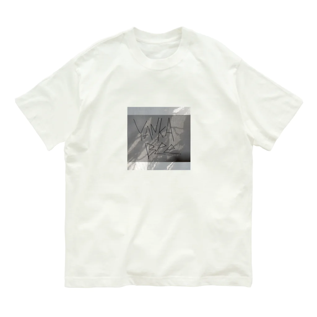 yamcaBeeのYANKABee Organic Cotton T-Shirt