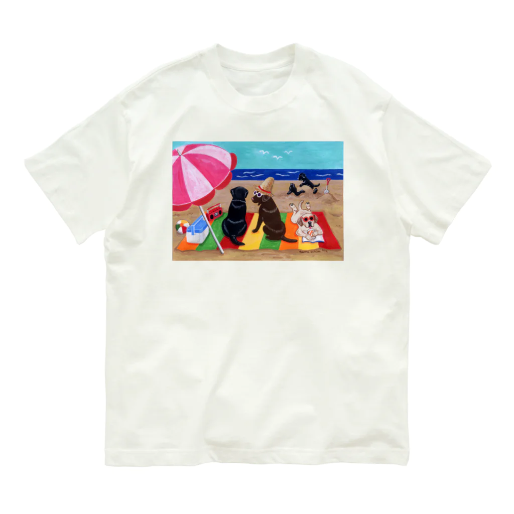 ハッピー・ラブラドールズの浜辺のラブラドール Organic Cotton T-Shirt