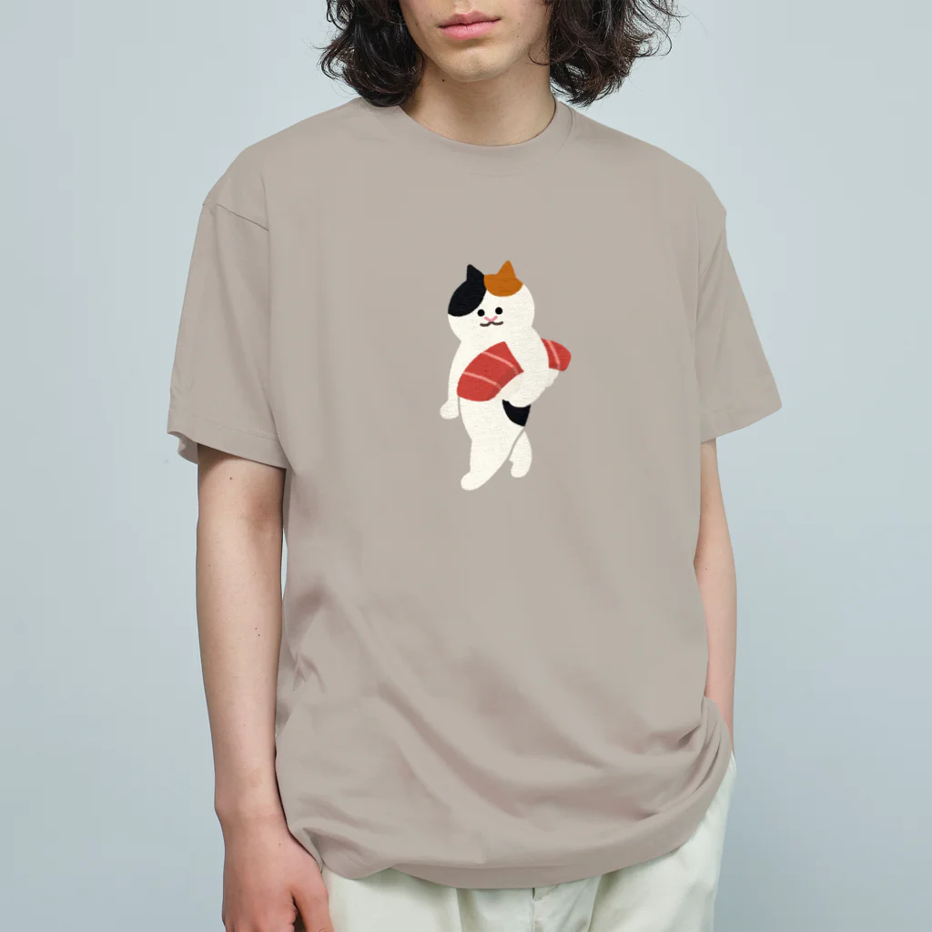 SUIMINグッズのお店の【大】まぐろの握り寿司を自慢げに運ぶねこ オーガニックコットンTシャツ