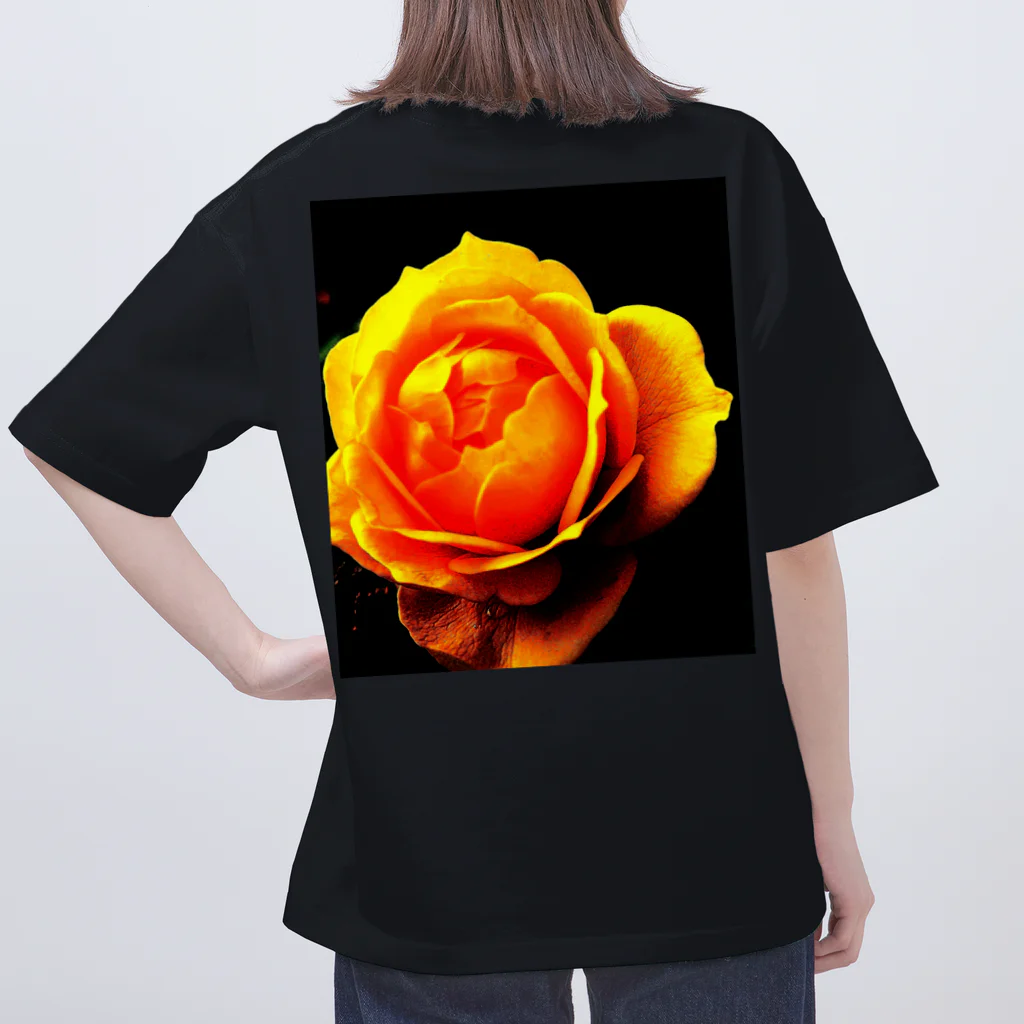 Anna’s galleryのYellow Rose Oversized T-Shirt