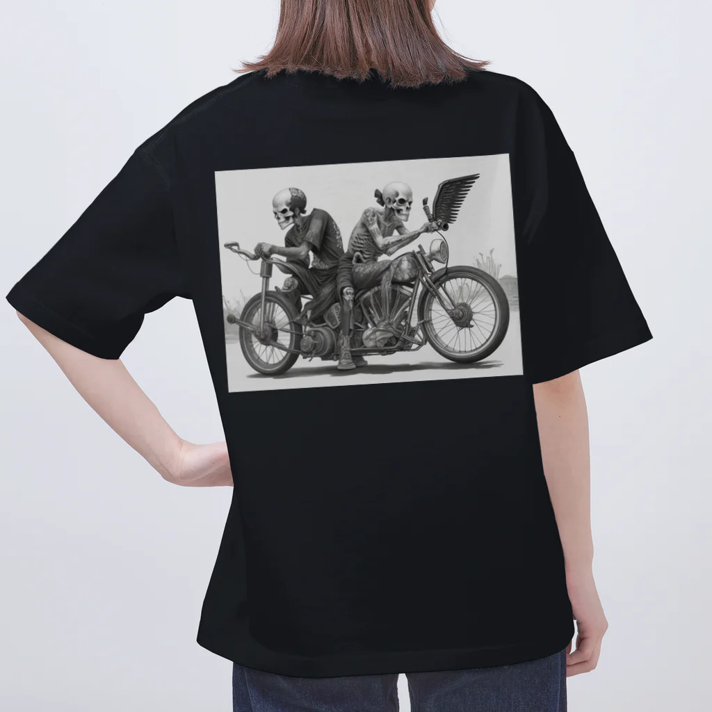 Skull sectionのバイクとドクロ（黒メイン） オーバーサイズTシャツ