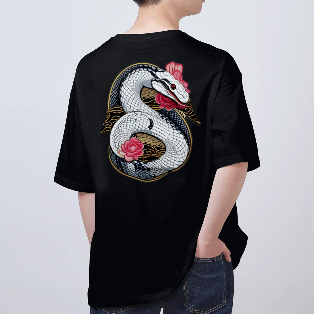 ワイのデザインの白蛇 オーバーサイズTシャツ