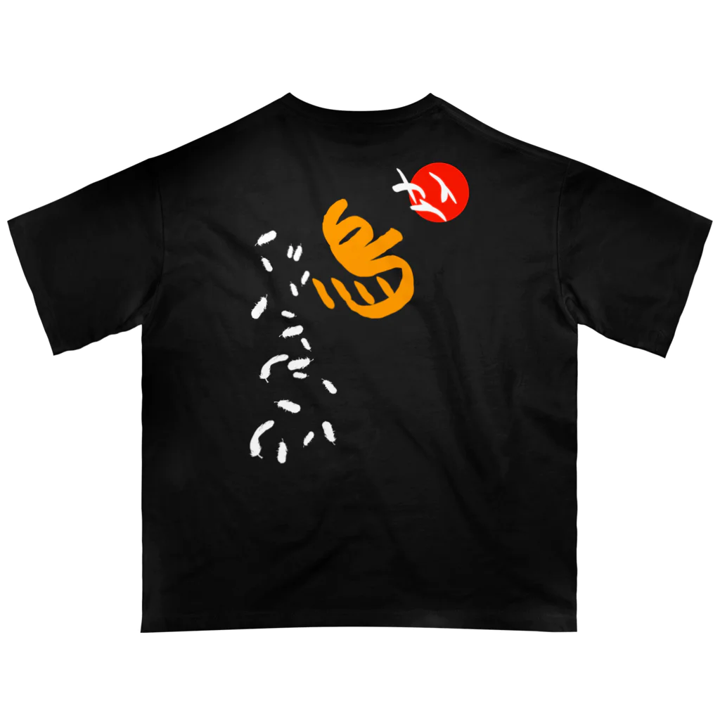 Siderunの館 B2の【バックプリント】和デザインな烏(白) オーバーサイズTシャツ