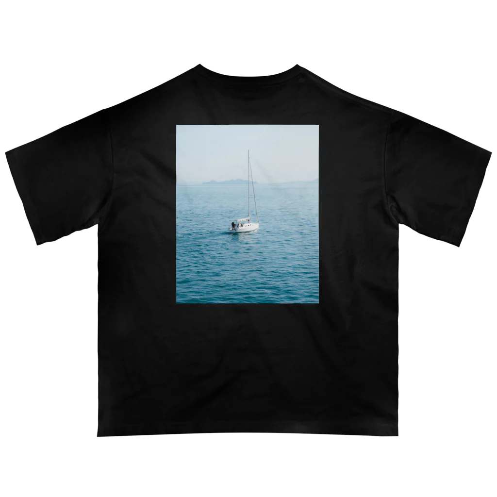 saisekaiのyacht Oversized T-Shirt