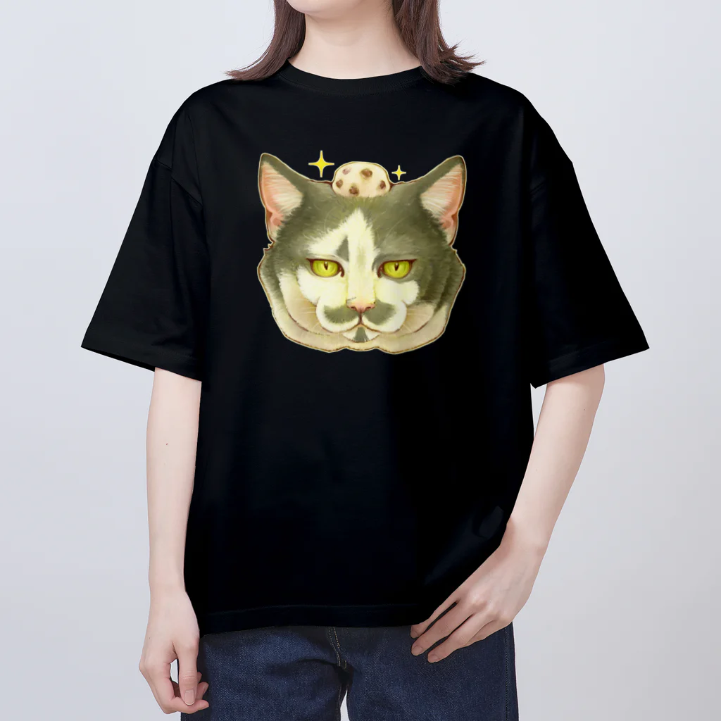 トロ箱戦隊本部の猫さんと豆大福 オーバーサイズTシャツ