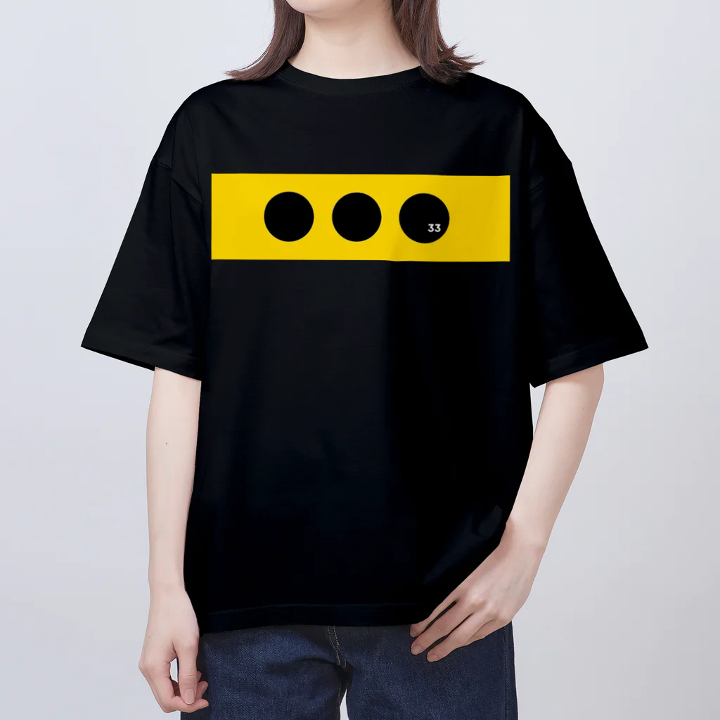 MANEKINEKOの『 33 』 Oversized T-Shirt