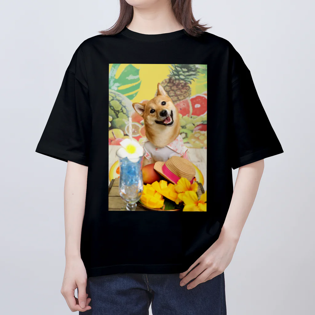 柴犬グッズ専門店 あられ堂の柴犬　真夏のリゾート001 オーバーサイズTシャツ