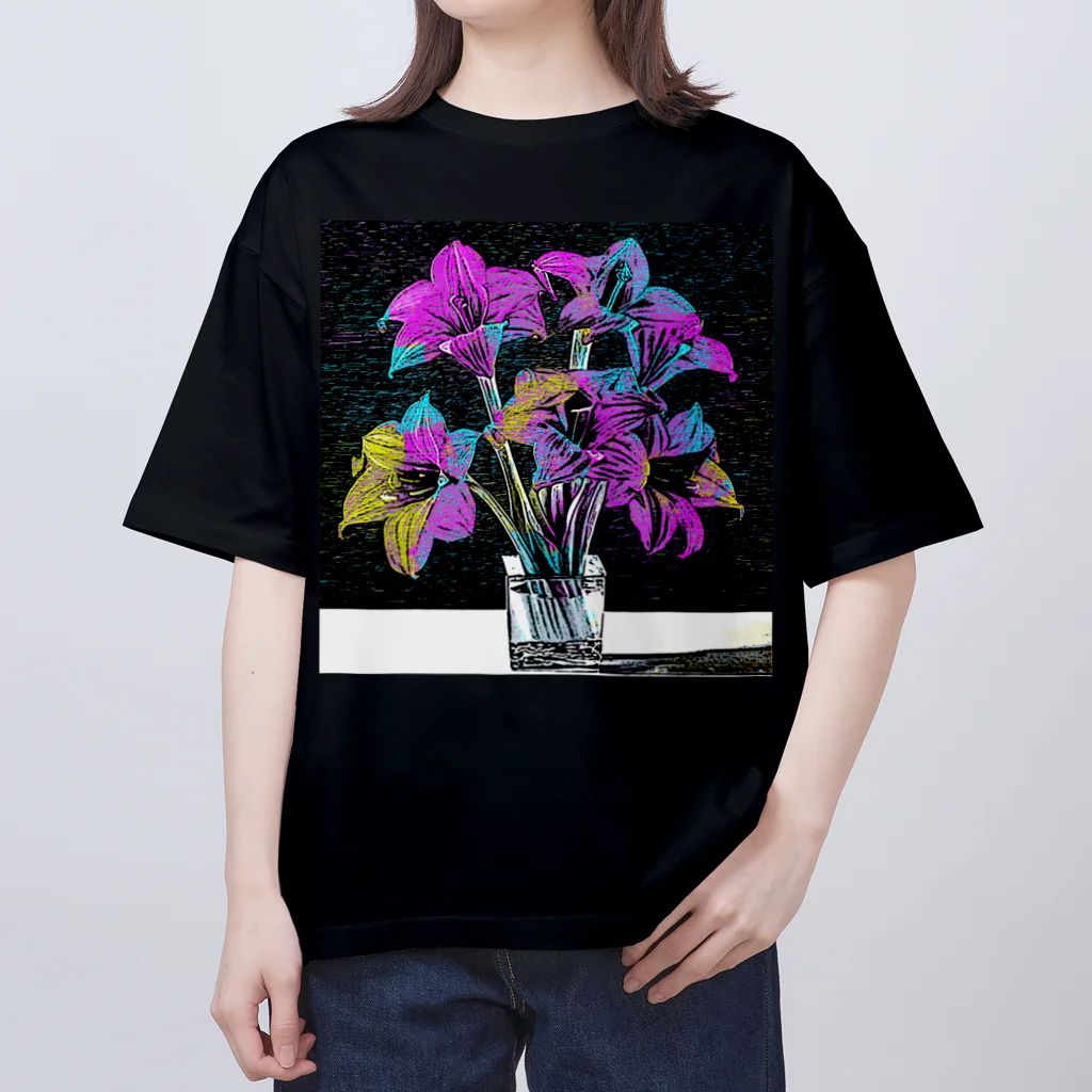 水草の令和のアマリリス Oversized T-Shirt