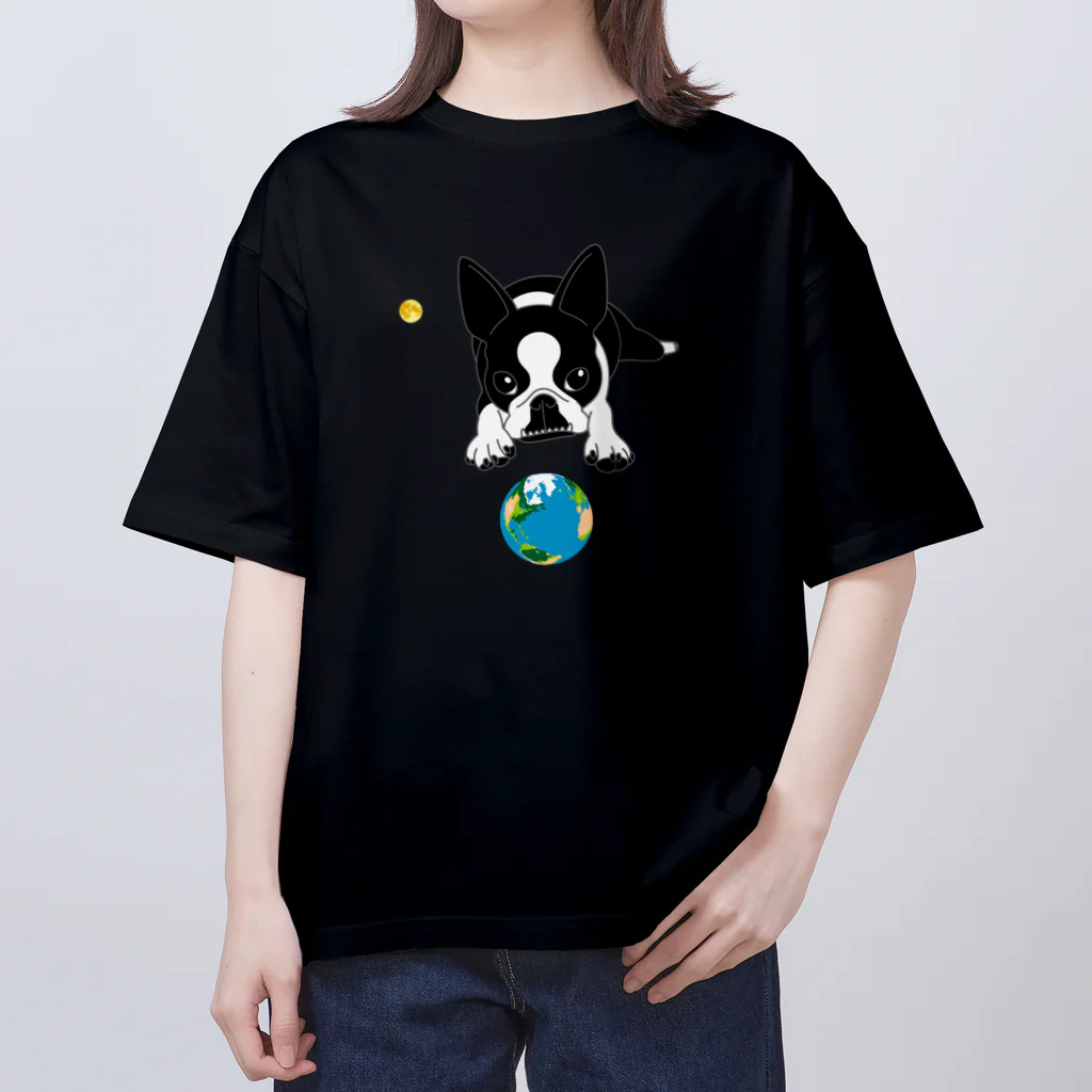 コチ(ボストンテリア)のボストンテリア(地球と月)[v2.8k] オーバーサイズTシャツ