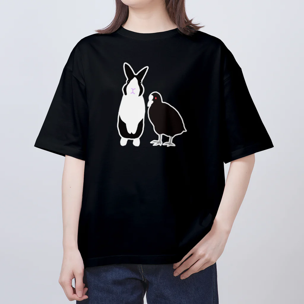 黒白部のダッチうさぎ(立)とオオバン Oversized T-Shirt