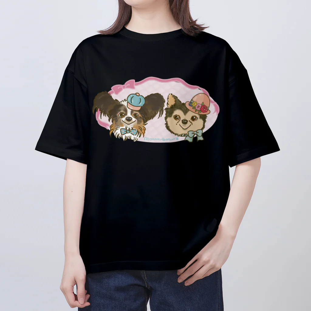 猫のきぬくんのお店のれおまるくんとみんちゃんのリボン Oversized T-Shirt