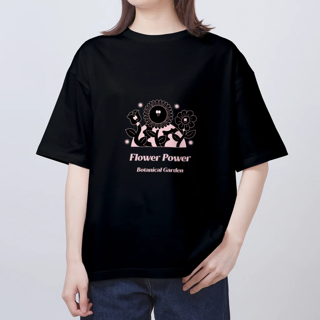 Luxe Line Studioの"Flower Power" ボタニカルガーデンシリーズ オーバーサイズTシャツ