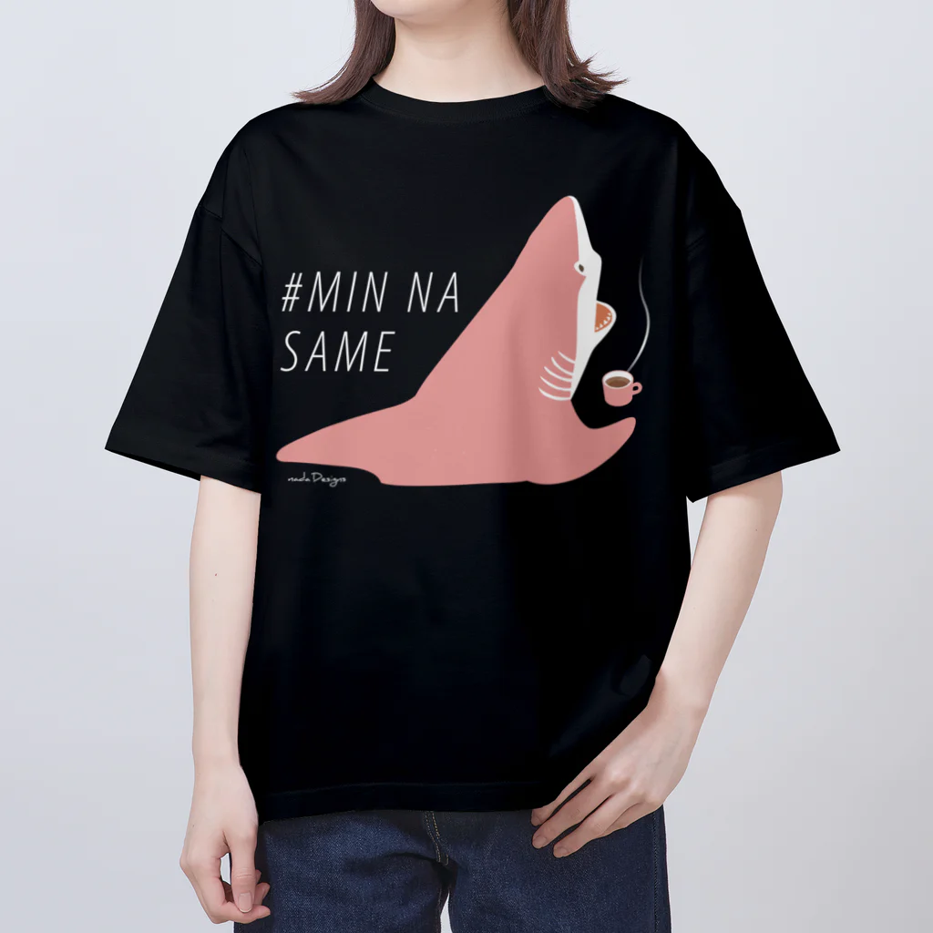 さかたようこ / サメ画家のほっとひと息サメ〈濃いめの地色向け〉 オーバーサイズTシャツ