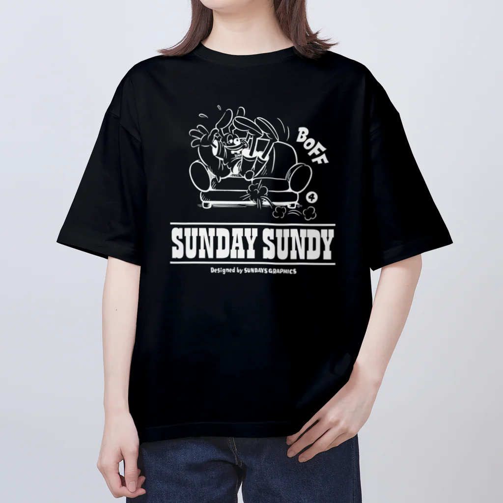 SUNDAYS GRAPHICSのSUNDAY SUNDY No.4 (白ロゴ) オーバーサイズTシャツ