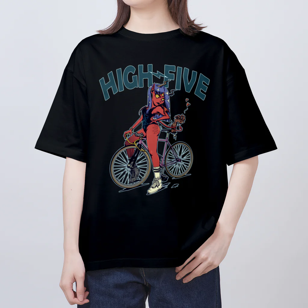 nidan-illustrationの"HIGH FIVE" オーバーサイズTシャツ