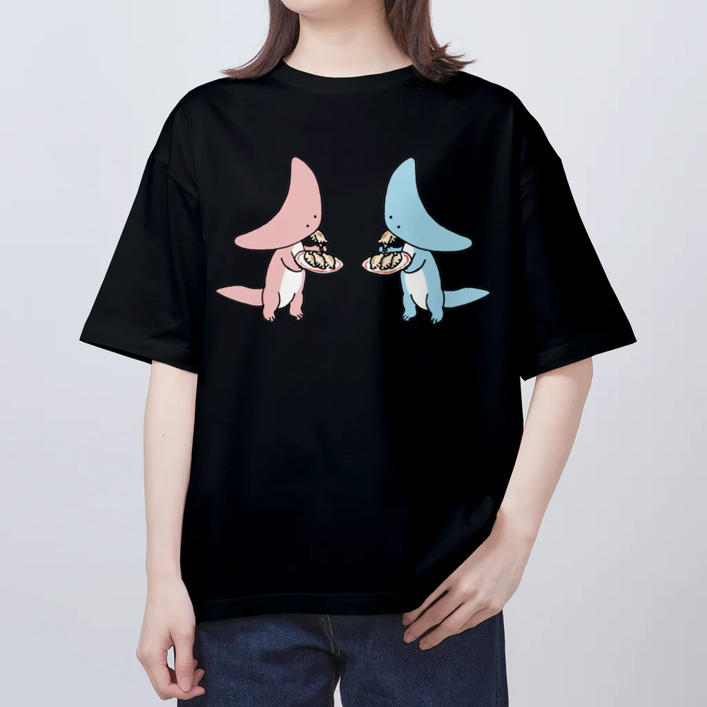 segasworksの餃子もぐもぐディプロカウルス Oversized T-Shirt