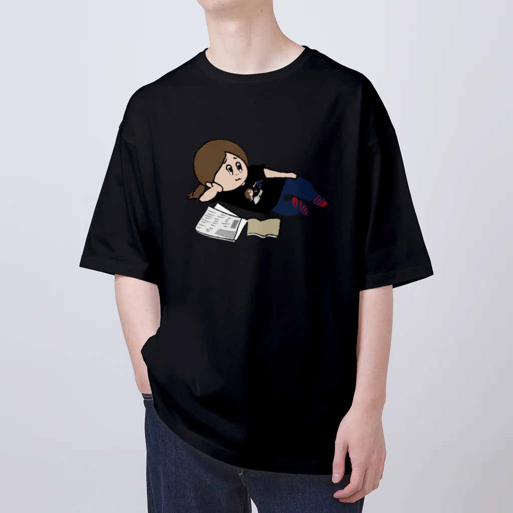 たかととんび印刷雑貨企画のかごんTシャツを着てくつろぐかごん オーバーサイズTシャツ