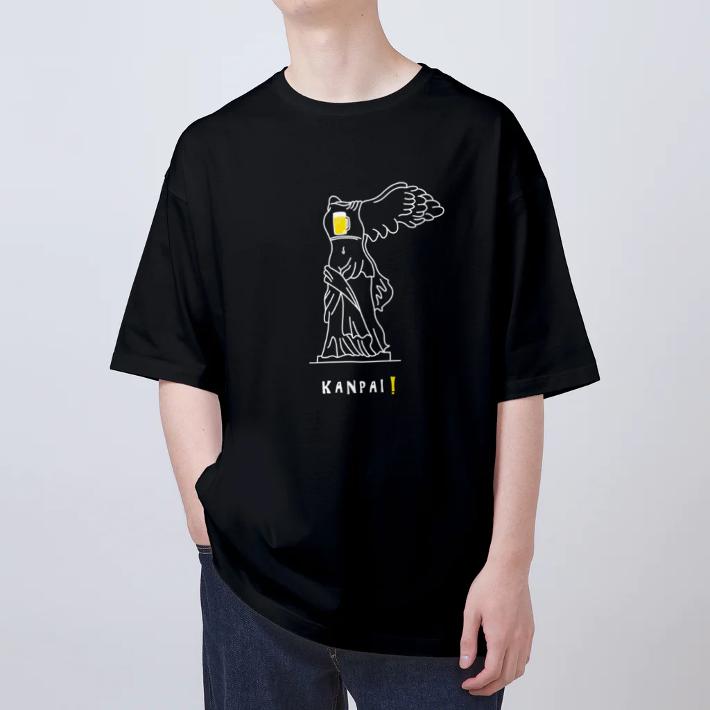 ビールとアート TM-3 Designの彫刻 × BEER（サモトラケのニケ）白線画 Oversized T-Shirt