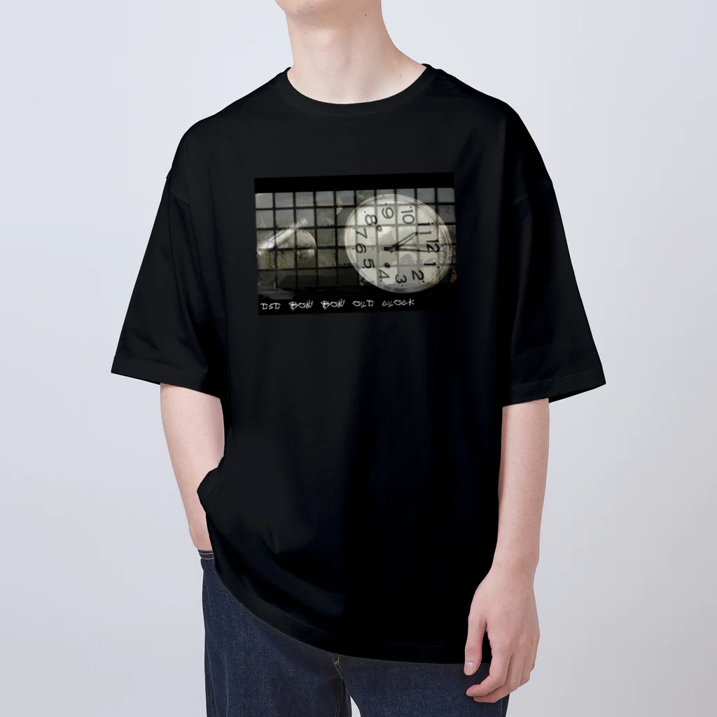 CRAZYSOUND? / DTM作曲用MUSICBOX　DSD録音サンプリング音源　KONTAKT・SOUNDFONT・WAV・EXS24の柱時計 オーバーサイズTシャツ