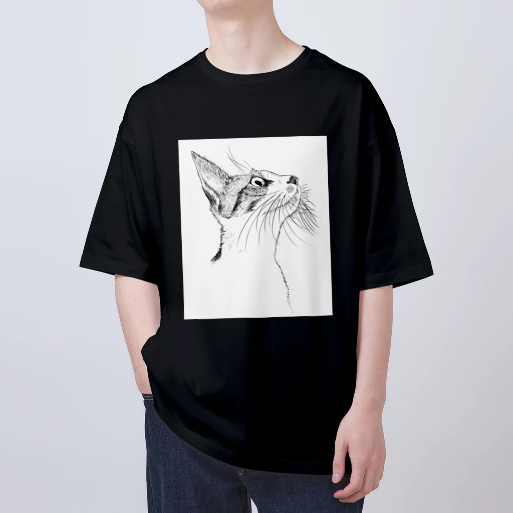 あくび猫とふとん(byそらあーつ)のほっそり猫ちゃん Oversized T-Shirt