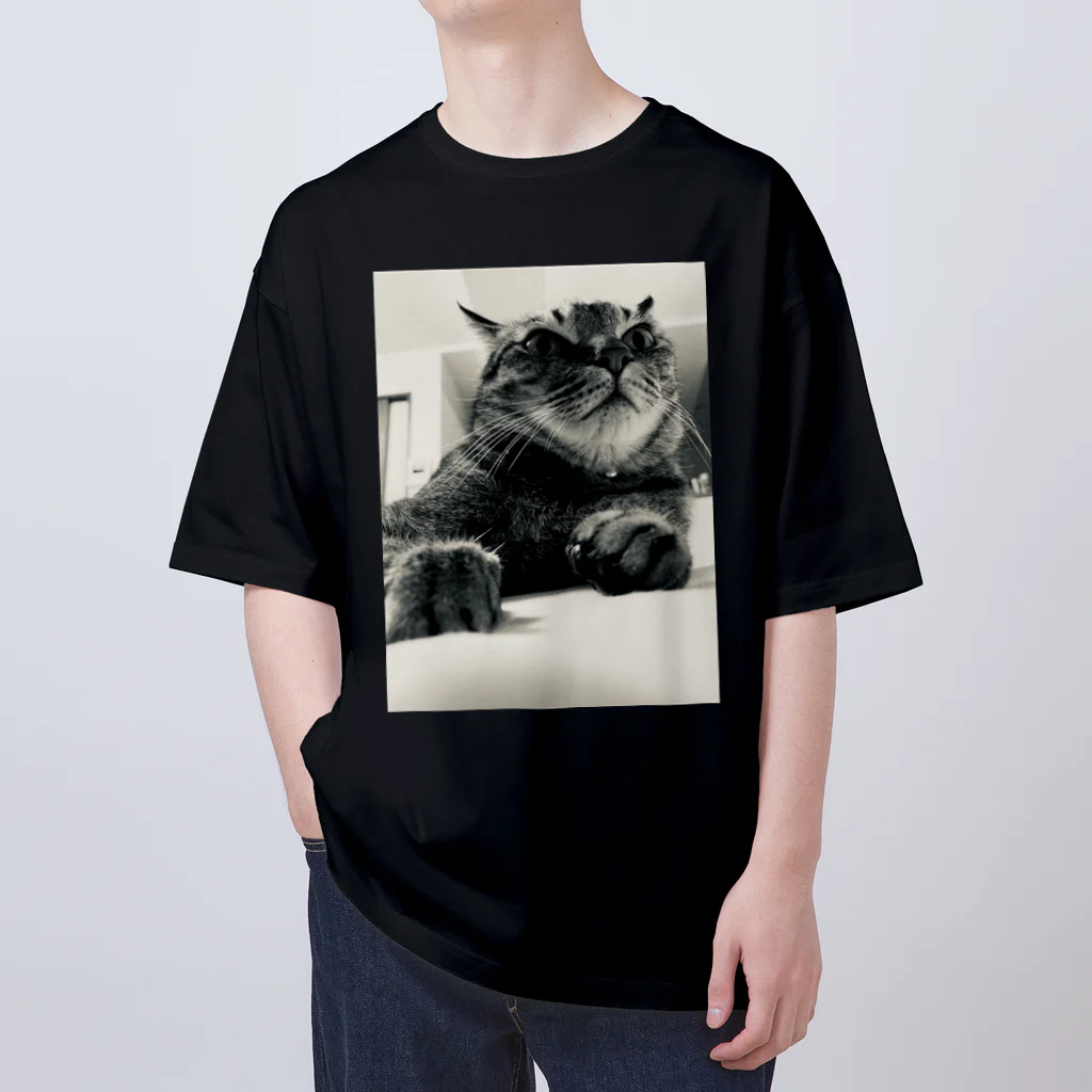 深夜の猫屋さんのしんやねこ Oversized T-Shirt