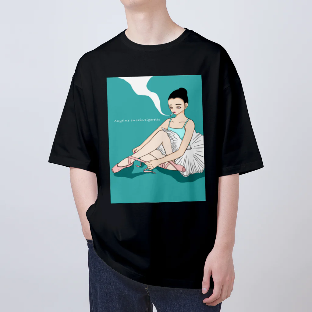 笑う動物のAnytime smokin' cigarette Oversized T-Shirt