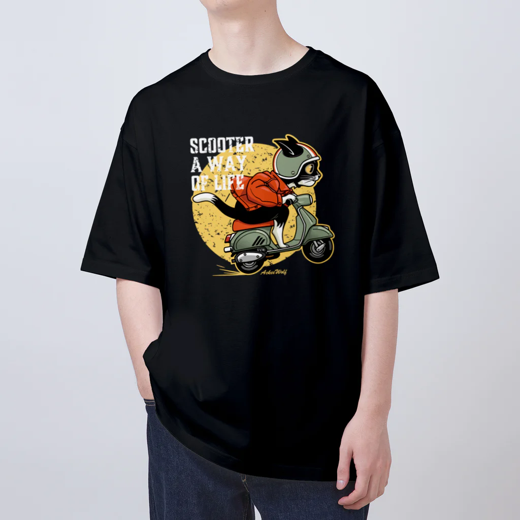AckeeWolf Art Shopのスクーターに乗った猫 Oversized T-Shirt