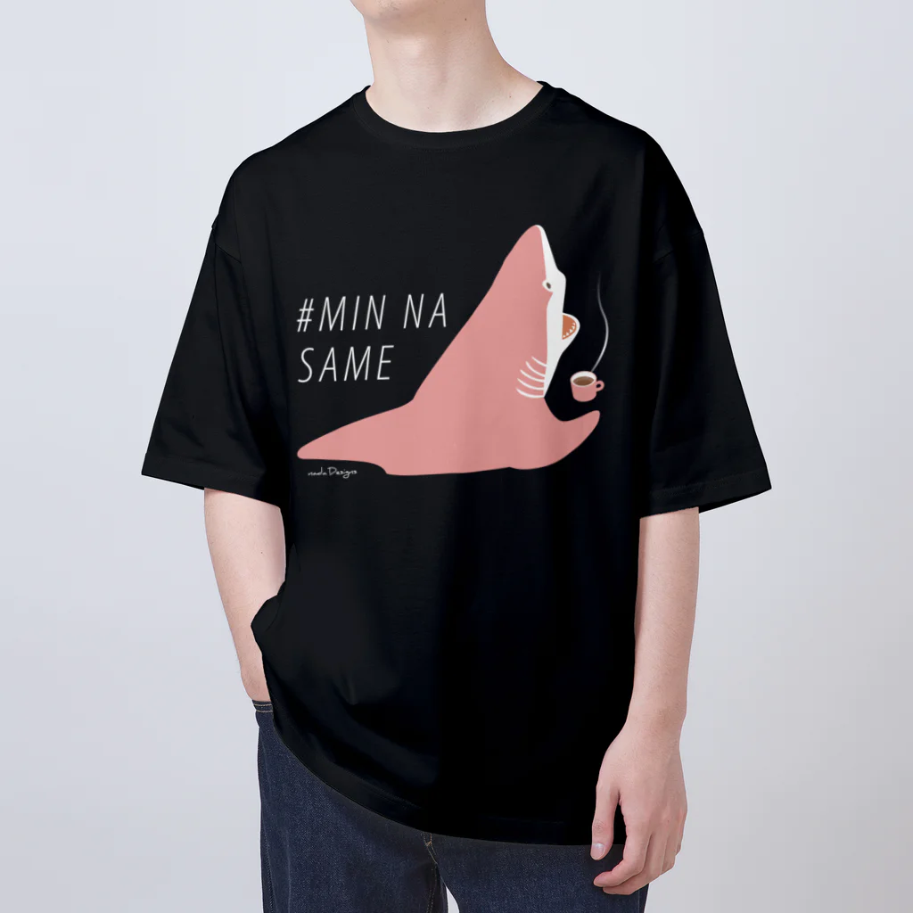 さかたようこ / サメ画家のほっとひと息サメ〈濃いめの地色向け〉 オーバーサイズTシャツ