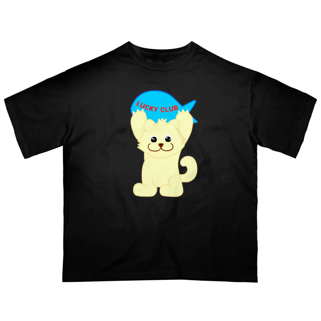 LUCKY CLUBのお魚獲ったぞラッキーちゃん オーバーサイズTシャツ