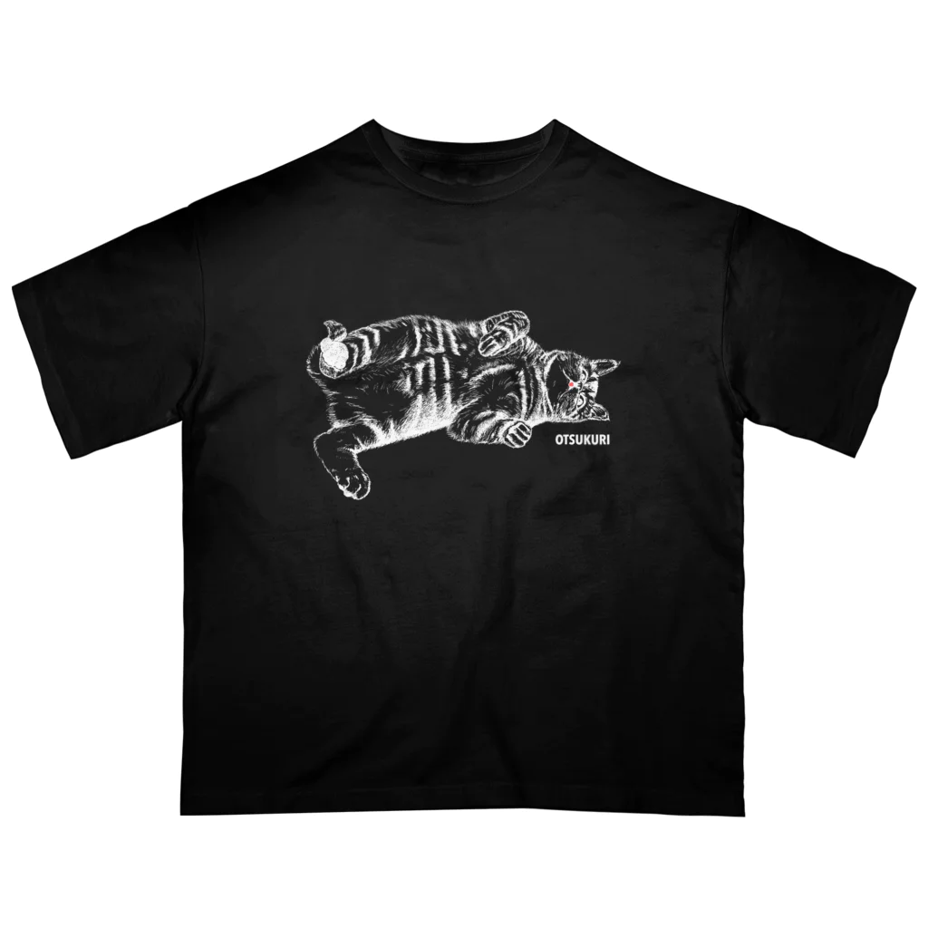 OTSUKURI  ＜SUZURI店＞のいとこの猫・餃子 白 Oversized T-Shirt