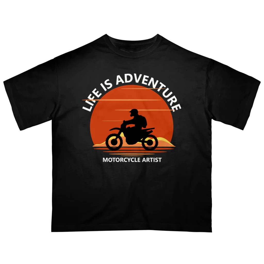 アージーのLife is Adventure Oversized T-Shirt