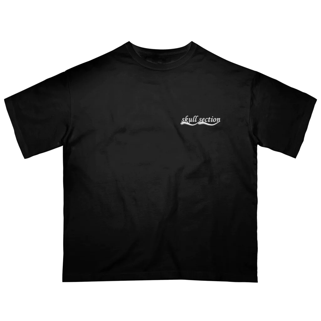 Skull sectionのバイクとドクロ（黒メイン） Oversized T-Shirt