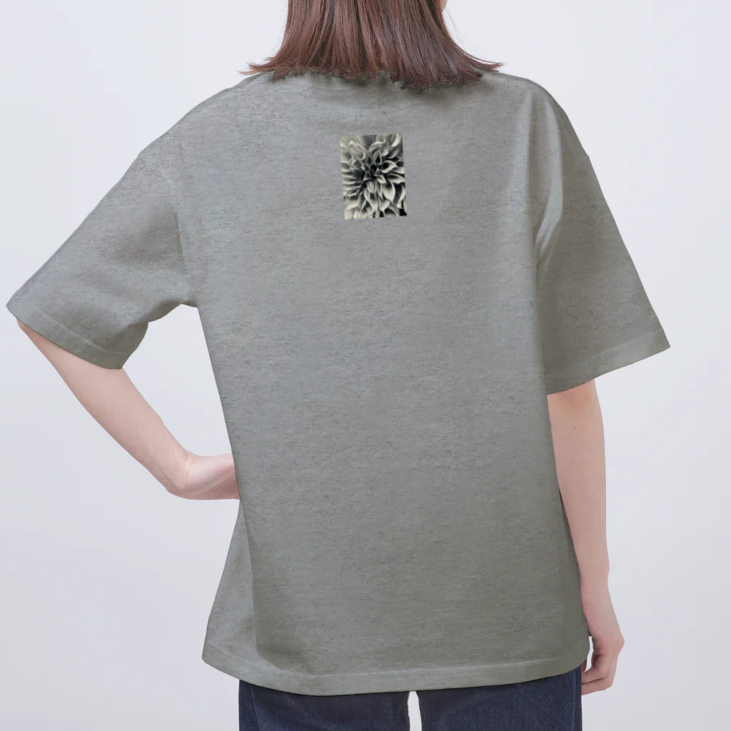 after the rainのダリア　モノクロ Oversized T-Shirt