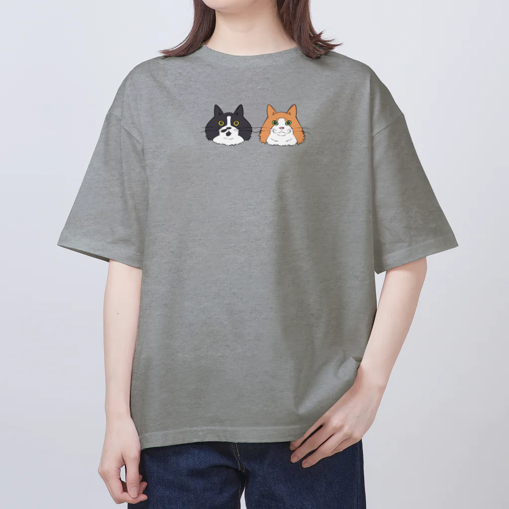 もふもふはちわれずの片髭ハチ子と髭袋デカ美 オーバーサイズTシャツ