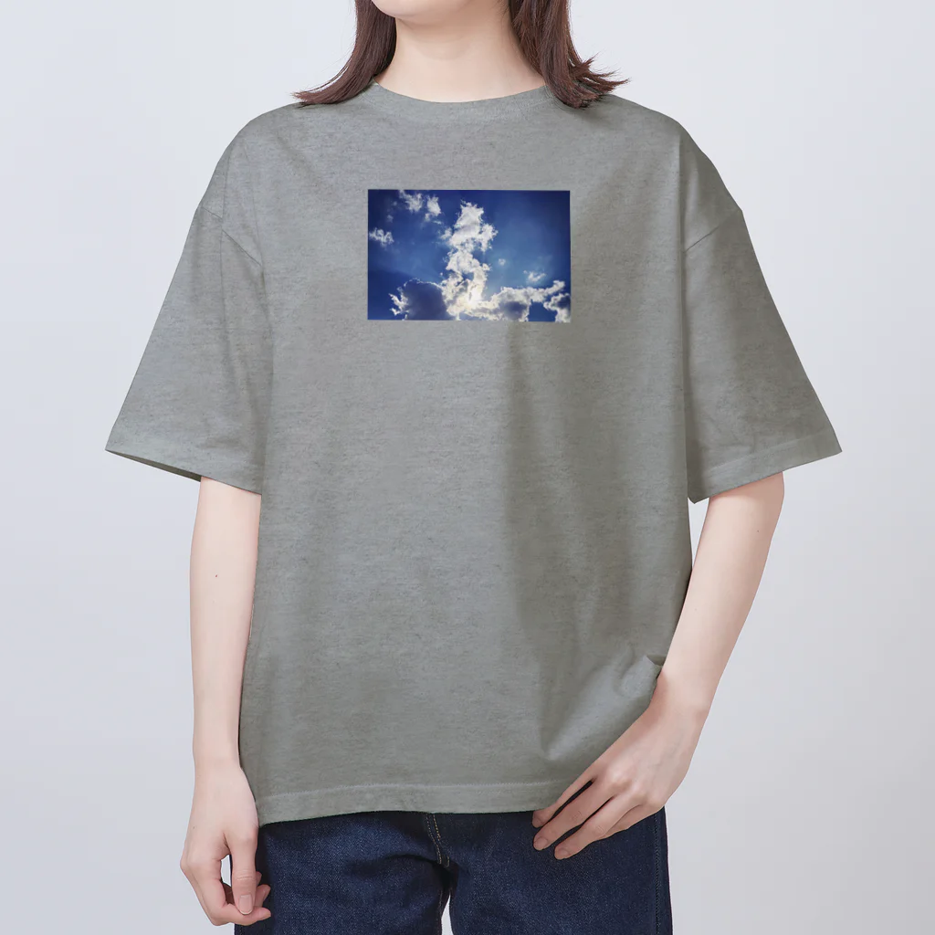 ニブイチ屋のit reminds me オーバーサイズTシャツ