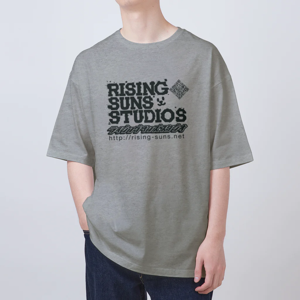 週刊少年ライジングサンズの週刊少年ライジングサンズスタジオ ロゴ オーバーサイズTシャツ