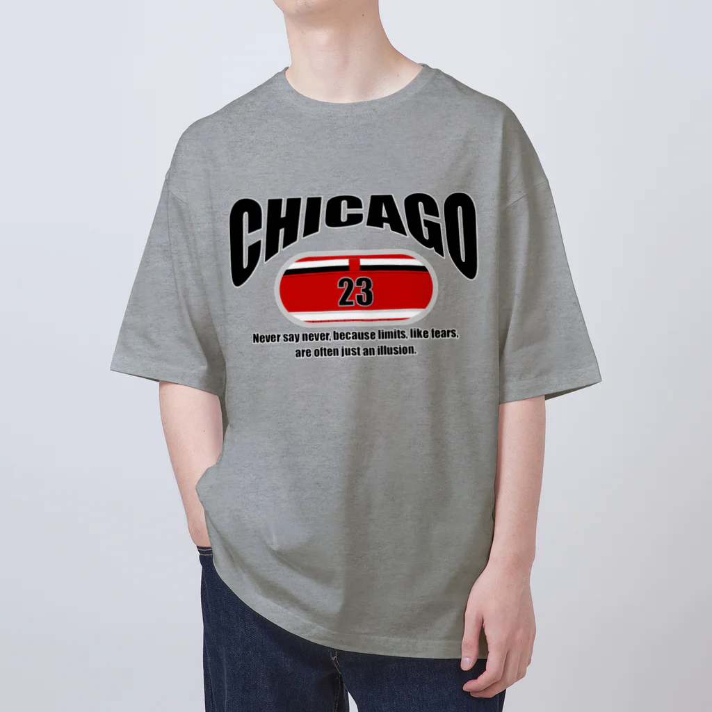 Never Say NeverのChicago～カレッジロゴ風～ オーバーサイズTシャツ