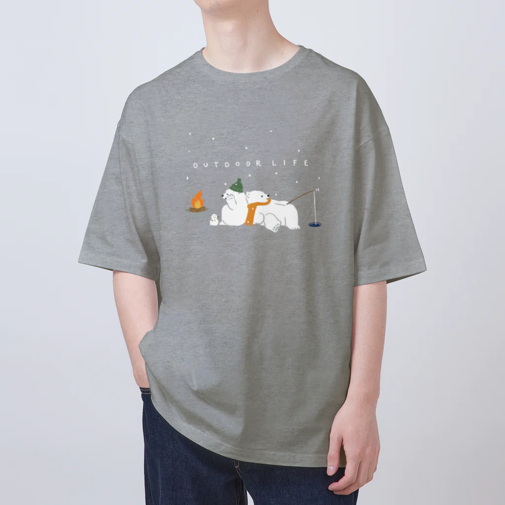 kiki25のアウトドアライフを満喫する白くま(冬) Oversized T-Shirt