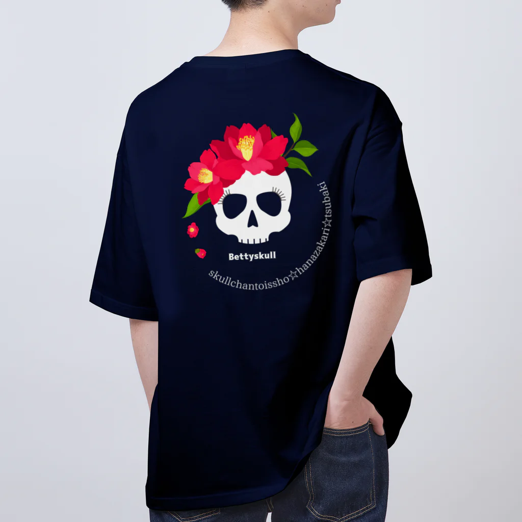 yuki-tsubakiのBetty skull 花盛り オーバーサイズTシャツ