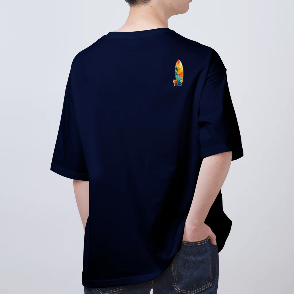 Mellow-Skyのひょっこり猫サーファー Oversized T-Shirt