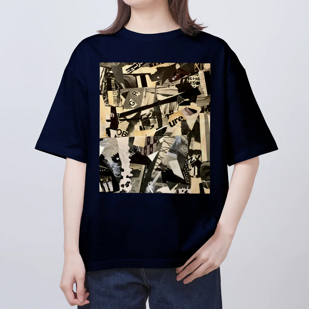 tama53のマガジン1 Oversized T-Shirt