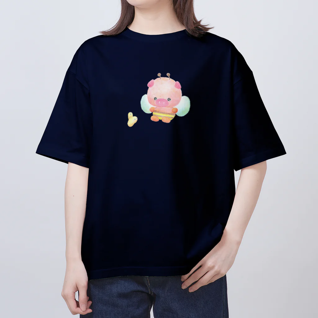 まめぞう君のおへやのミツバチぶたさんと蜂の子さん Oversized T-Shirt