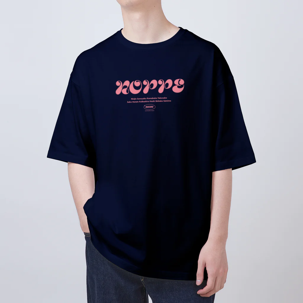 モンゴルナイフですのNOPPEのふく Oversized T-Shirt