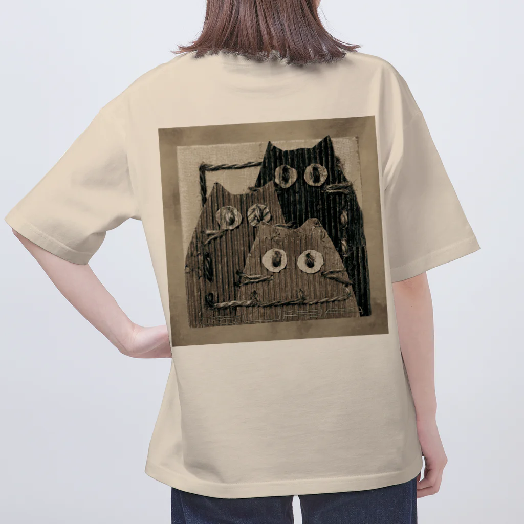 ぐら(GURA)のネコ家の肖像&ながぐつにはいったこねこ オーバーサイズTシャツ