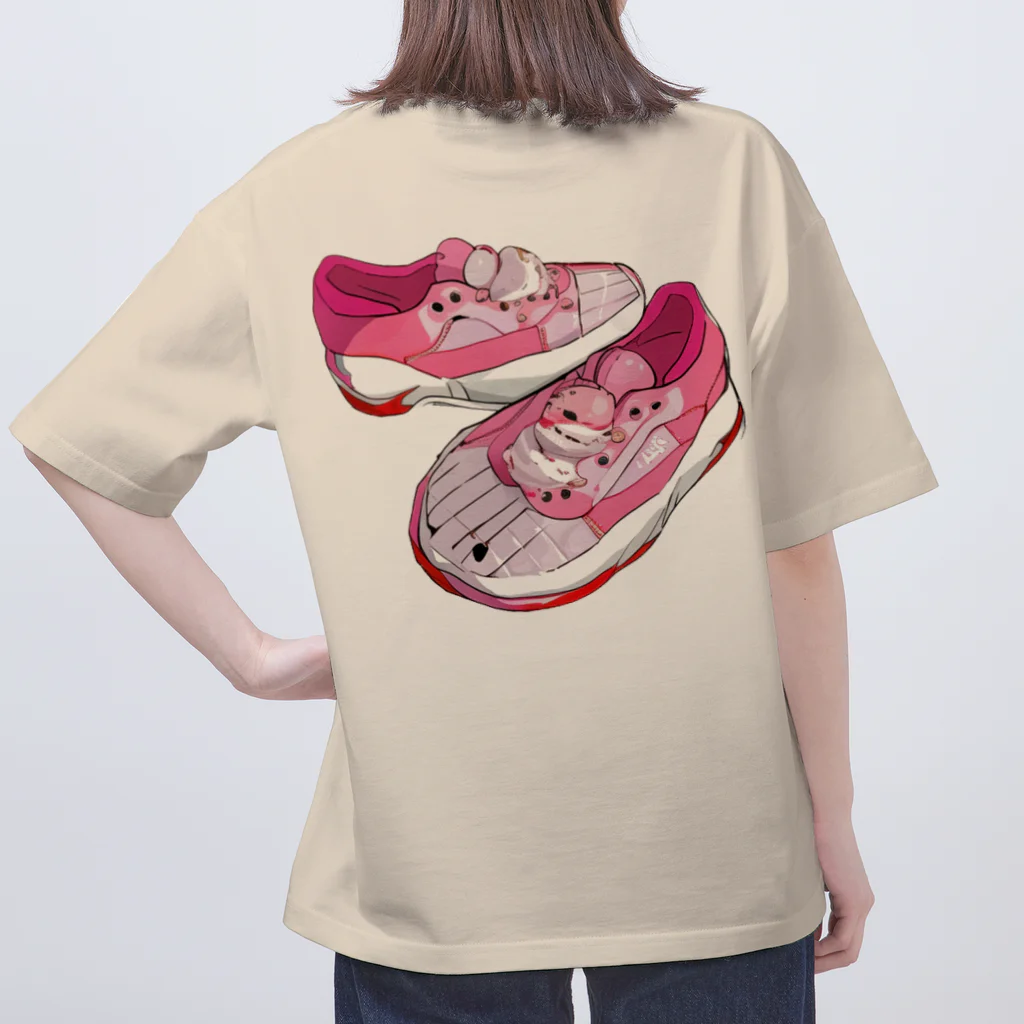 Sneakreamのストロベリーアイスクリームスニーカー オーバーサイズTシャツ