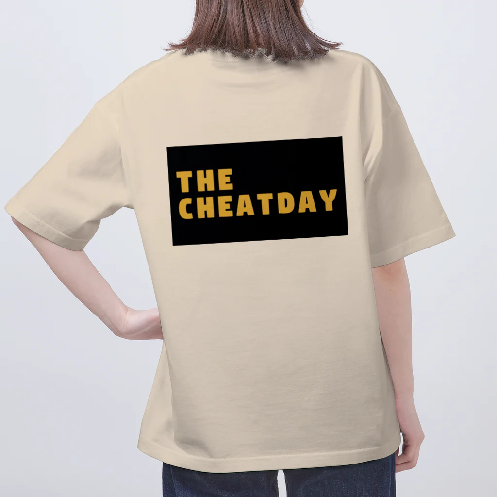 THE CHEATDAY SAPPORO ストアグッズのチートデイラブ オーバーサイズTシャツ