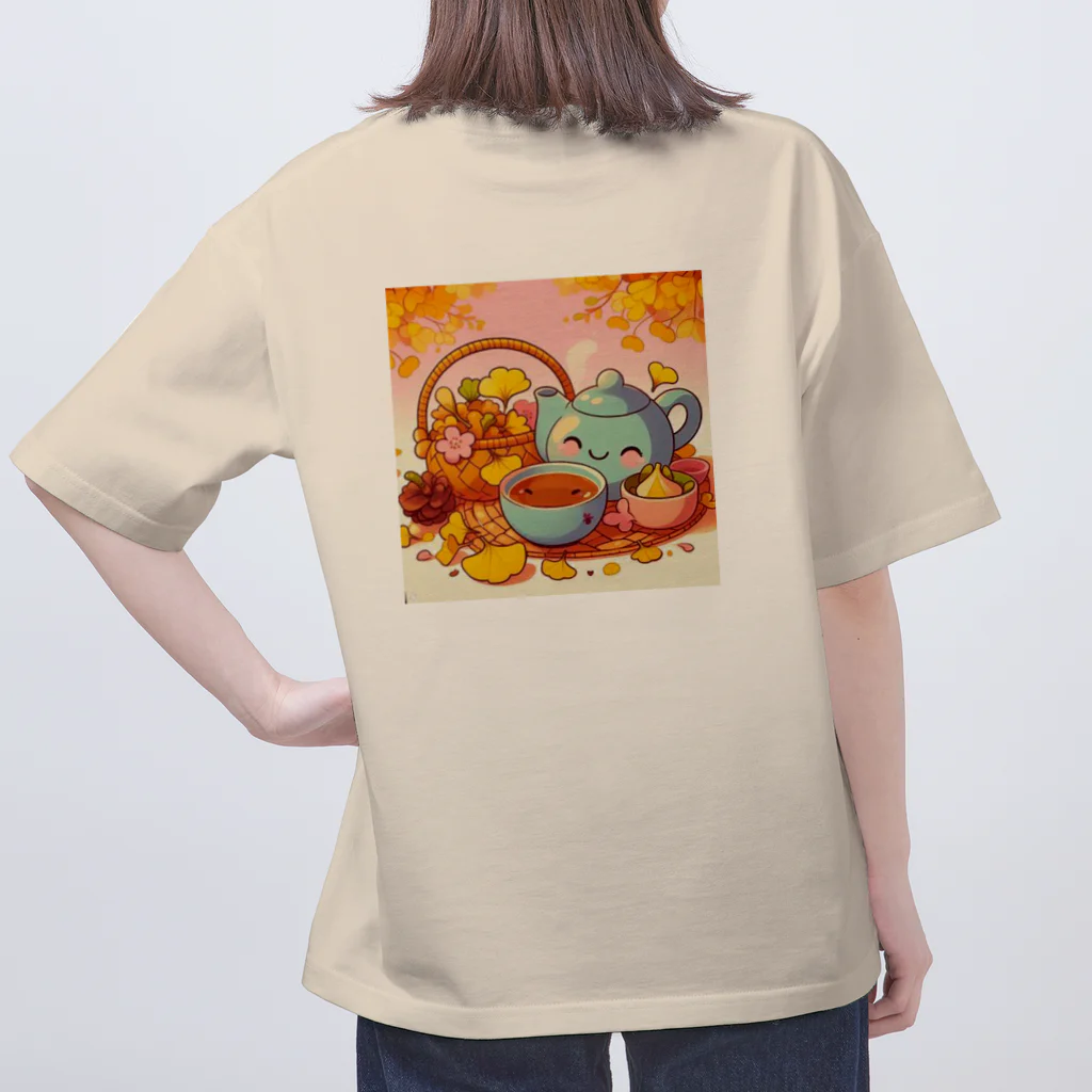 chapinnuのイチョウと紅茶シリーズ① Oversized T-Shirt