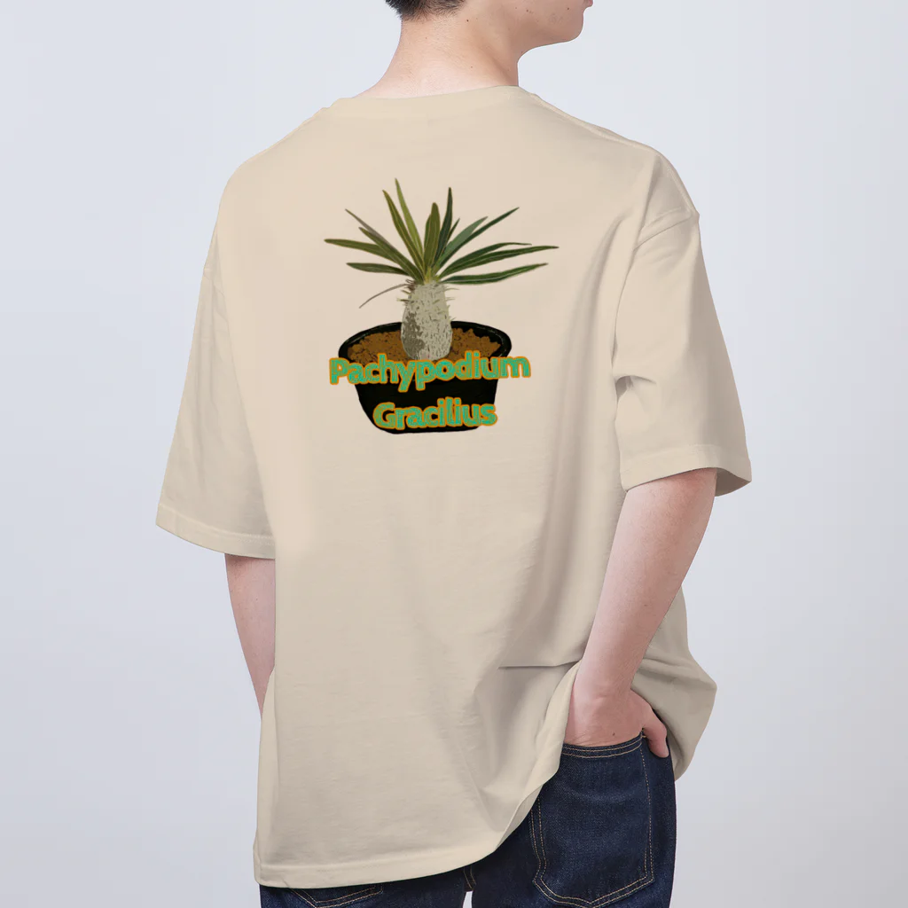 momoのPachypodium Gracilius オーバーサイズTシャツ